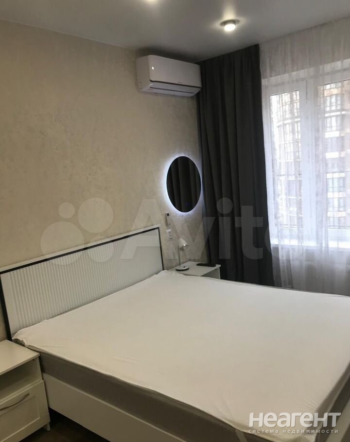 Сдается 1-комнатная квартира, 38 м²