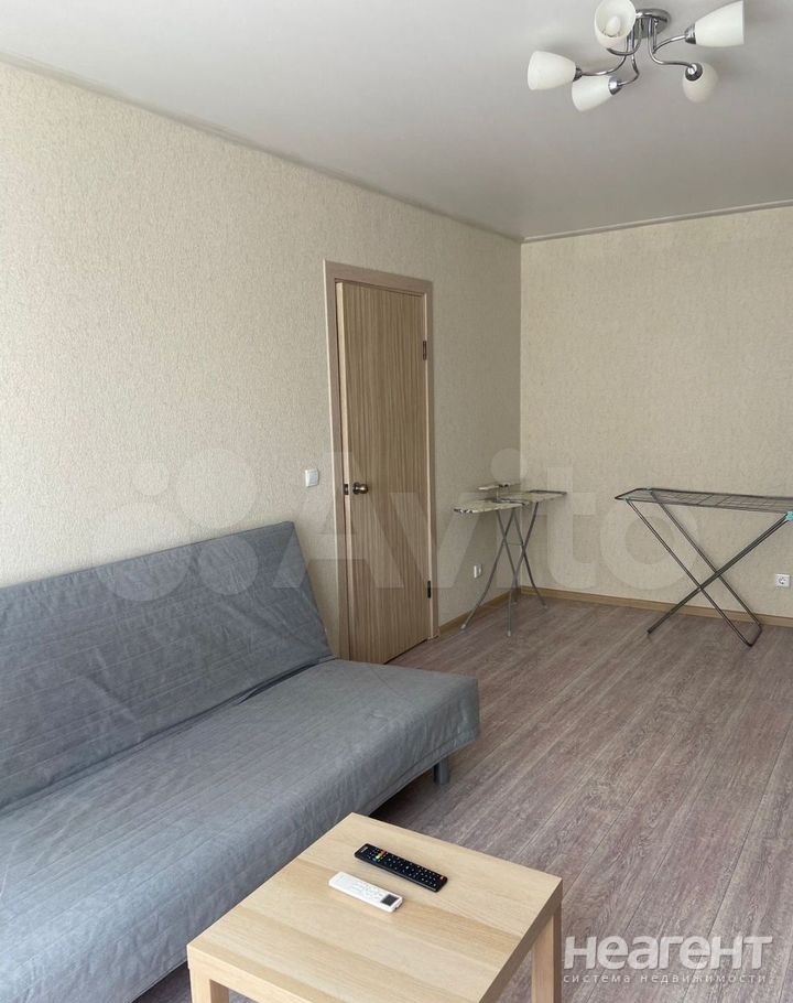 Продается 1-комнатная квартира, 39 м²