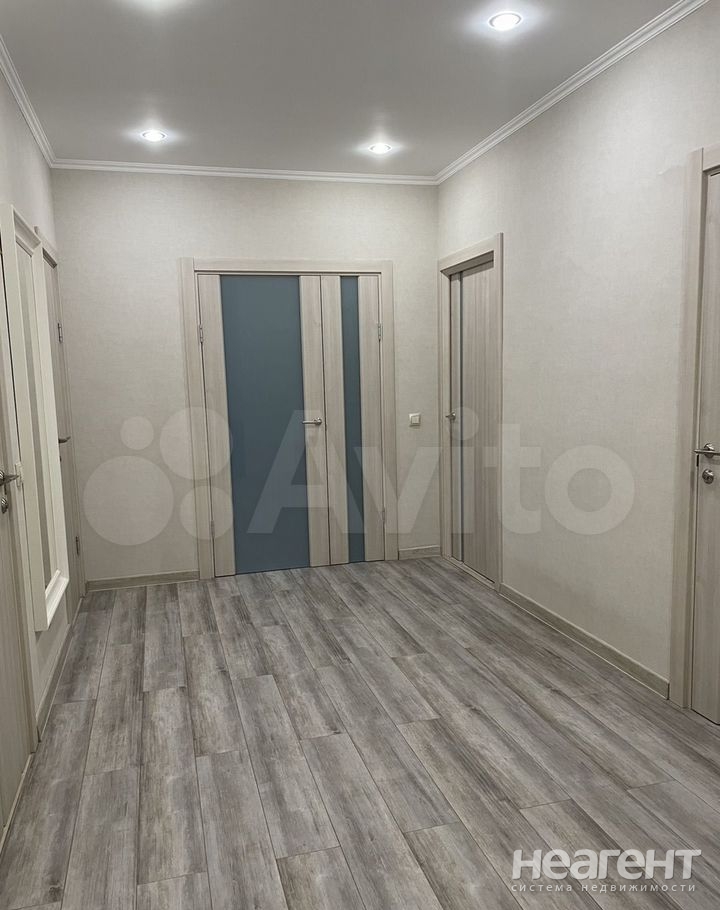 Сдается 2-х комнатная квартира, 83 м²