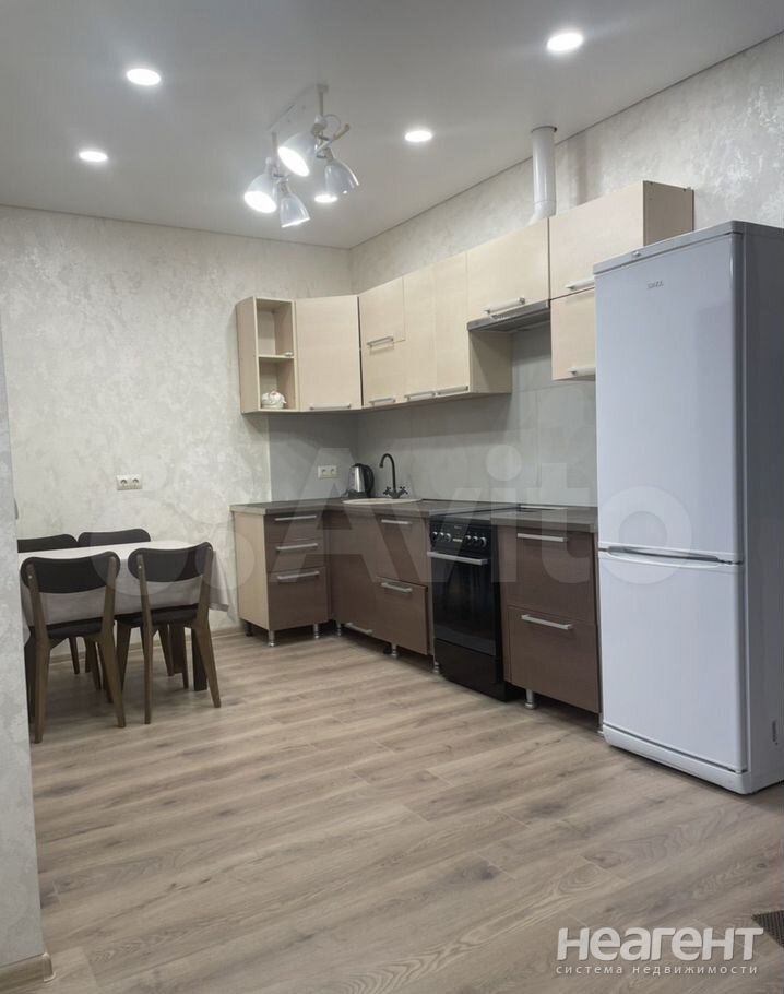 Сдается 2-х комнатная квартира, 56,6 м²