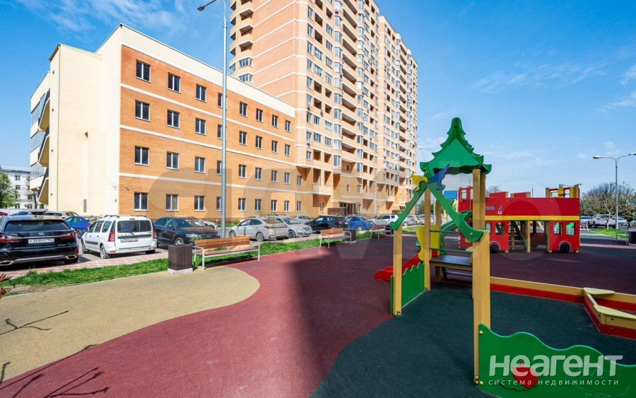 Продается 1-комнатная квартира, 44 м²