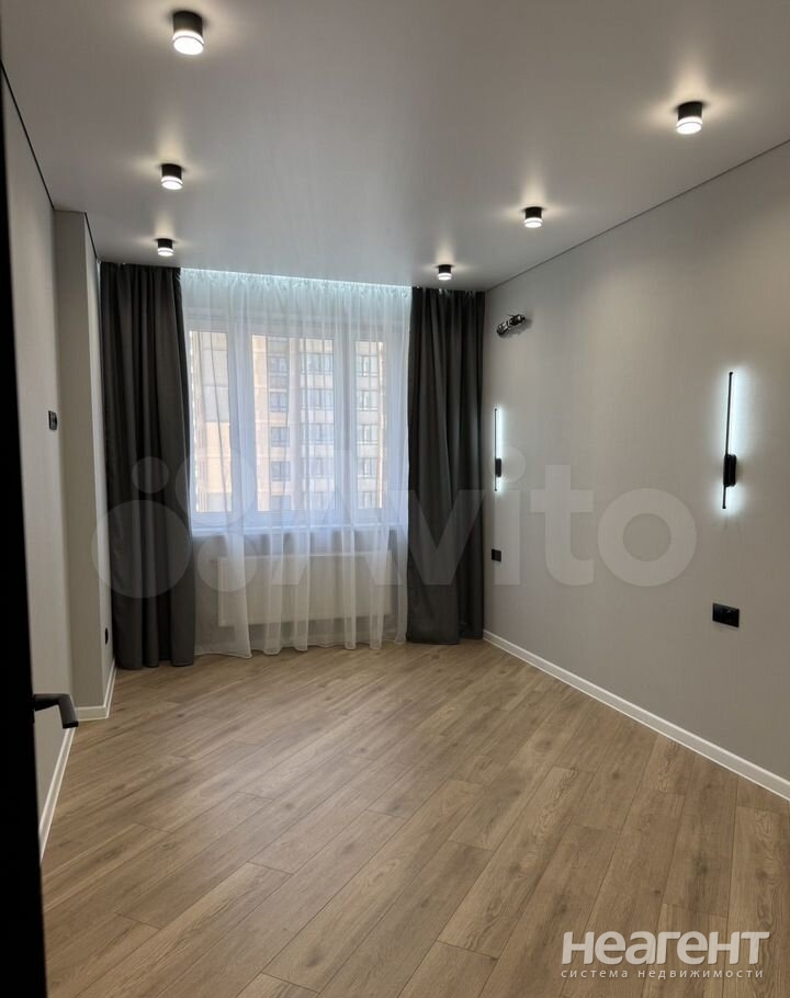 Продается 1-комнатная квартира, 37 м²