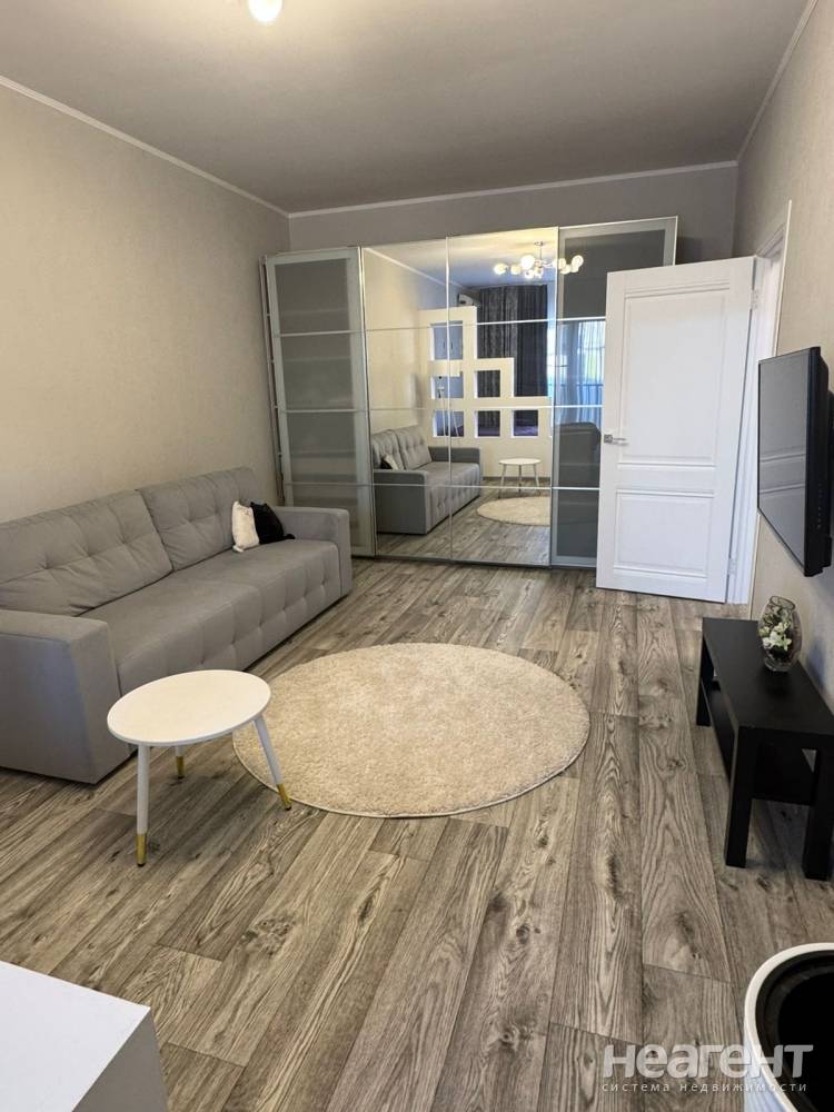 Сдается 1-комнатная квартира, 48,8 м²