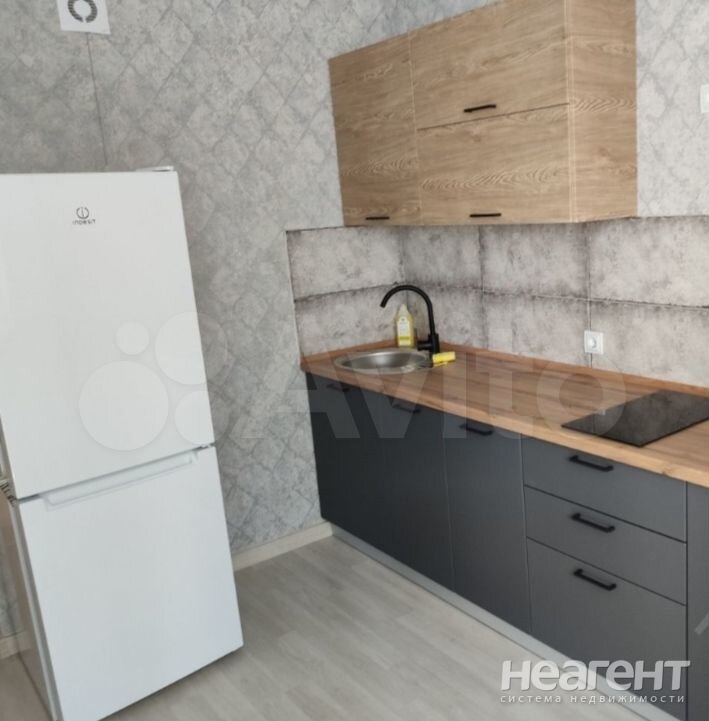 Сдается 1-комнатная квартира, 37 м²