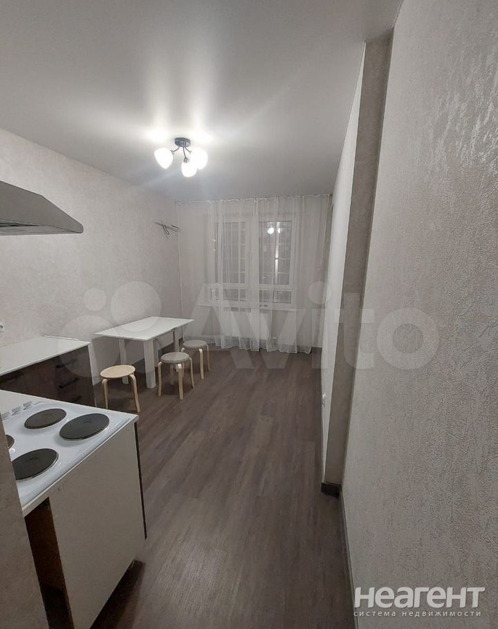 Сдается 1-комнатная квартира, 37,2 м²