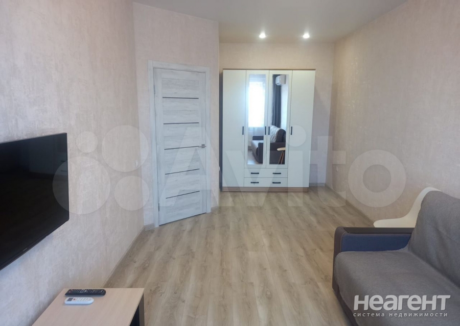 Сдается 1-комнатная квартира, 41 м²