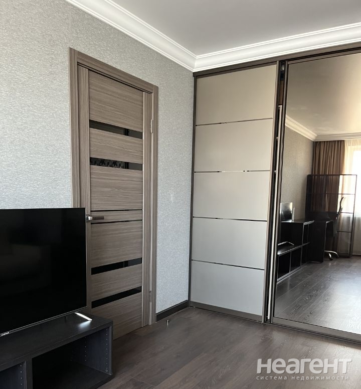 Сдается 1-комнатная квартира, 40 м²