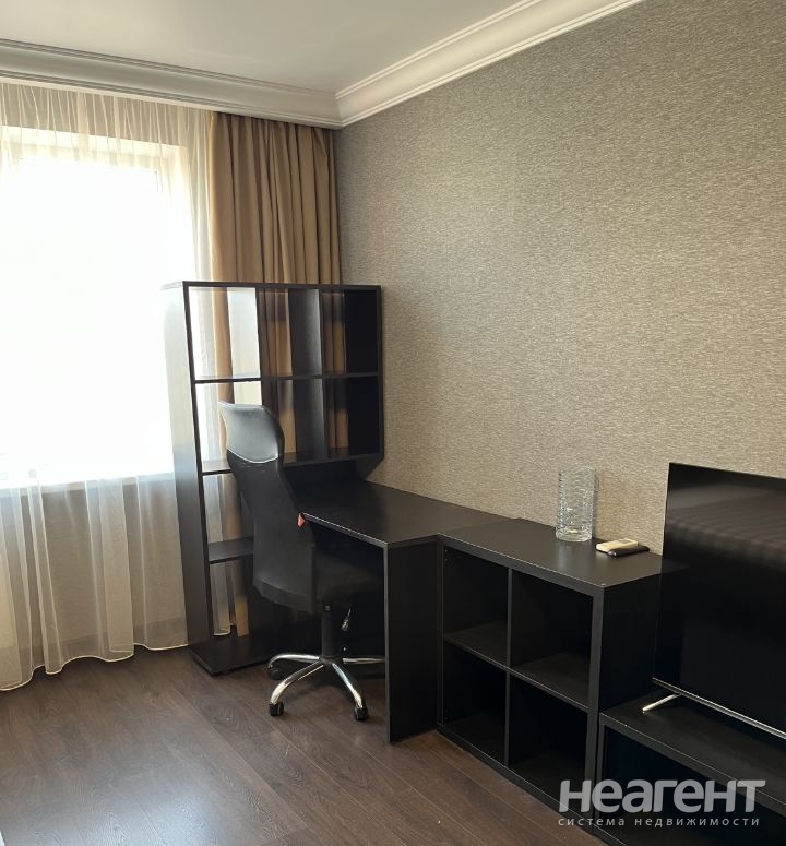 Сдается 1-комнатная квартира, 40 м²