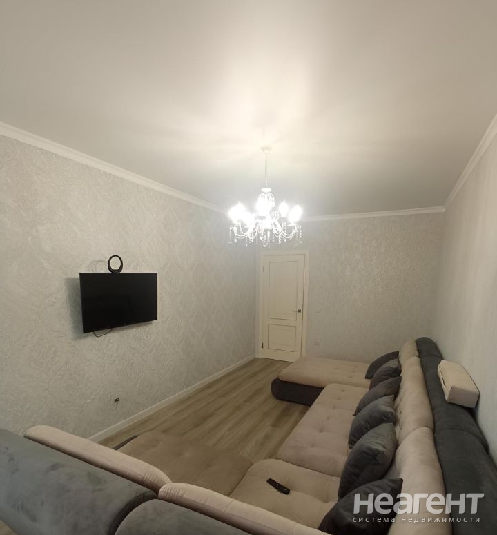 Продается 1-комнатная квартира, 56 м²