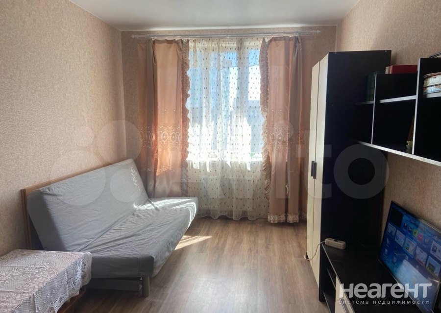 Сдается 1-комнатная квартира, 37 м²