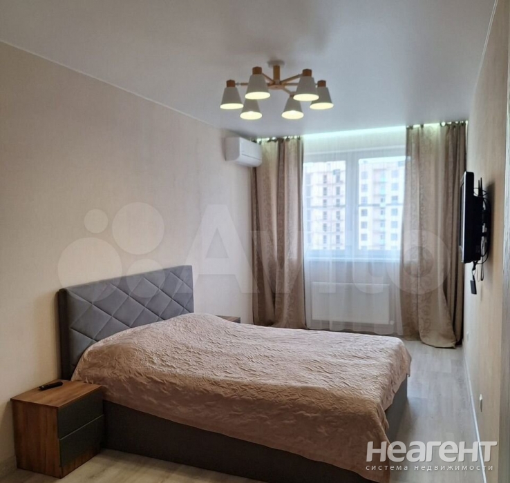 Сдается 1-комнатная квартира, 37 м²