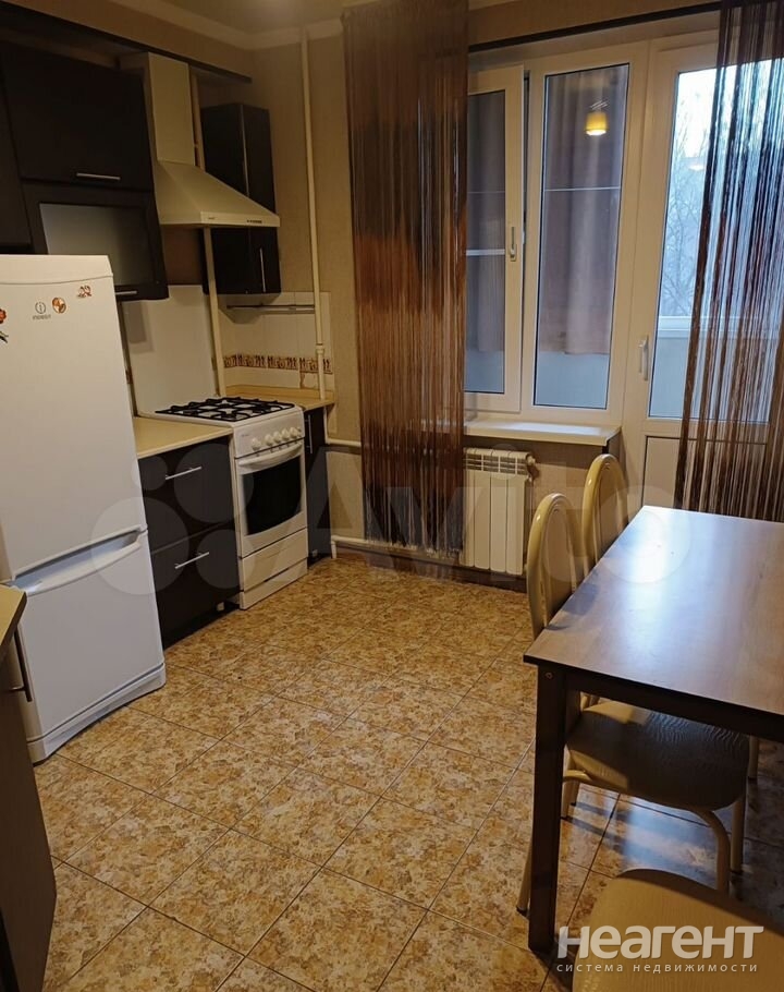 Сдается 1-комнатная квартира, 35 м²