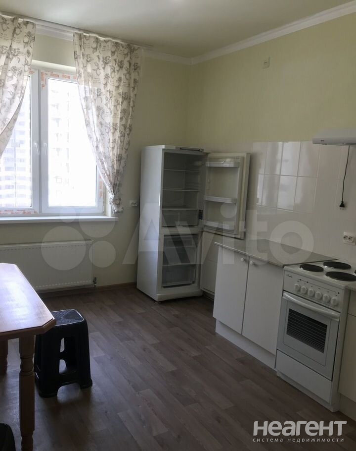 Сдается 1-комнатная квартира, 44 м²