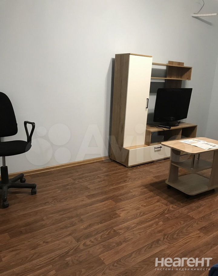 Сдается 1-комнатная квартира, 44 м²