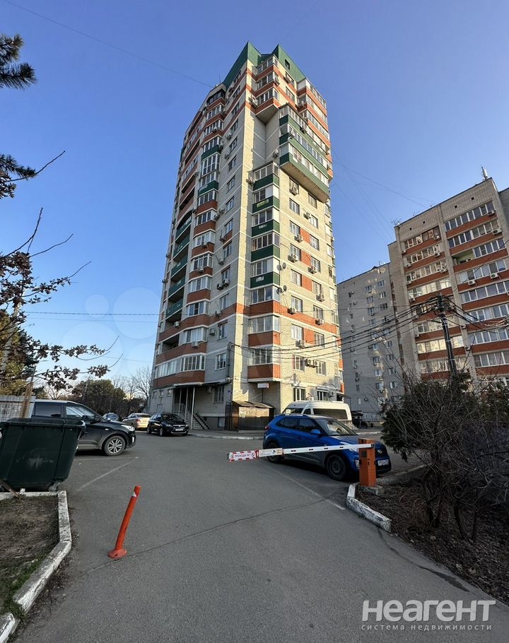 Сдается 1-комнатная квартира, 54 м²