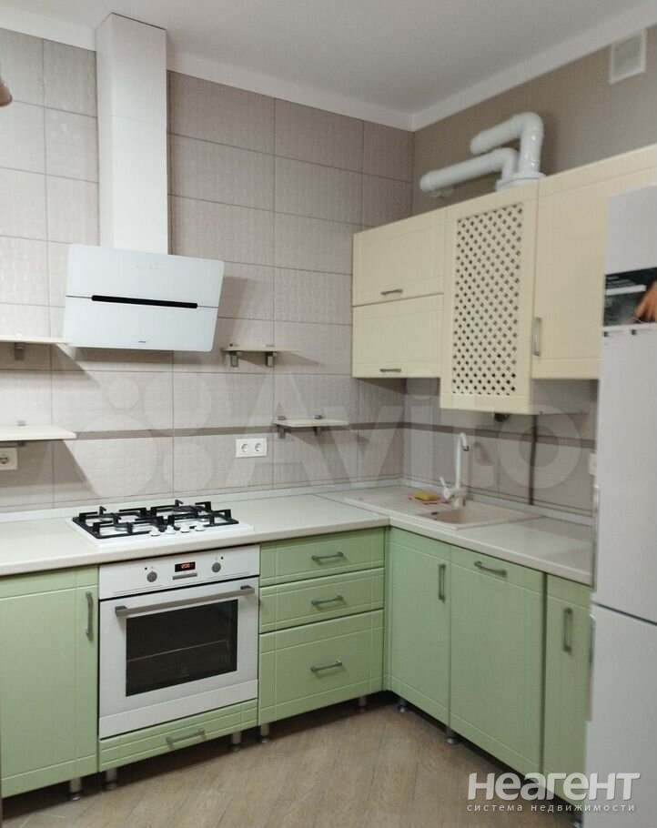 Продается 1-комнатная квартира, 41,7 м²