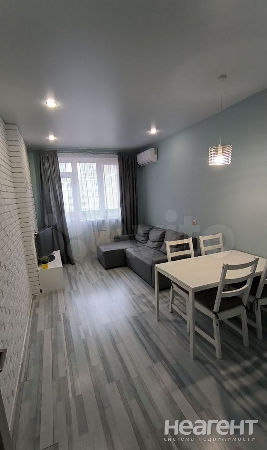 Продается 1-комнатная квартира, 46 м²