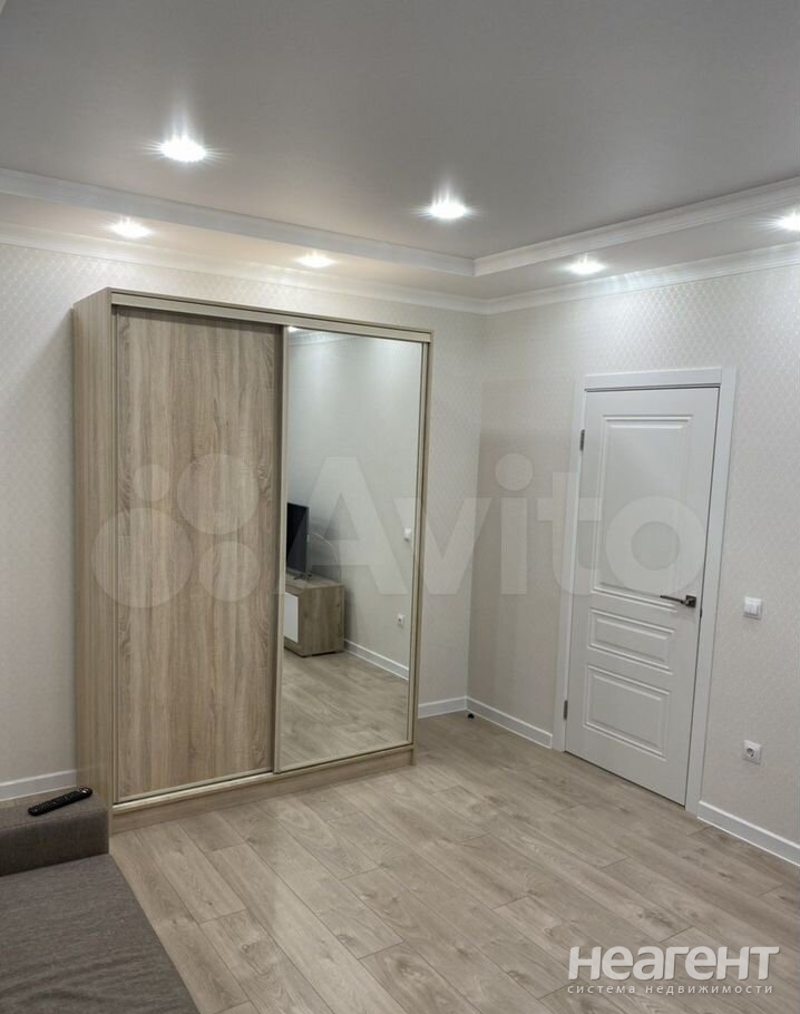 Сдается 1-комнатная квартира, 40 м²