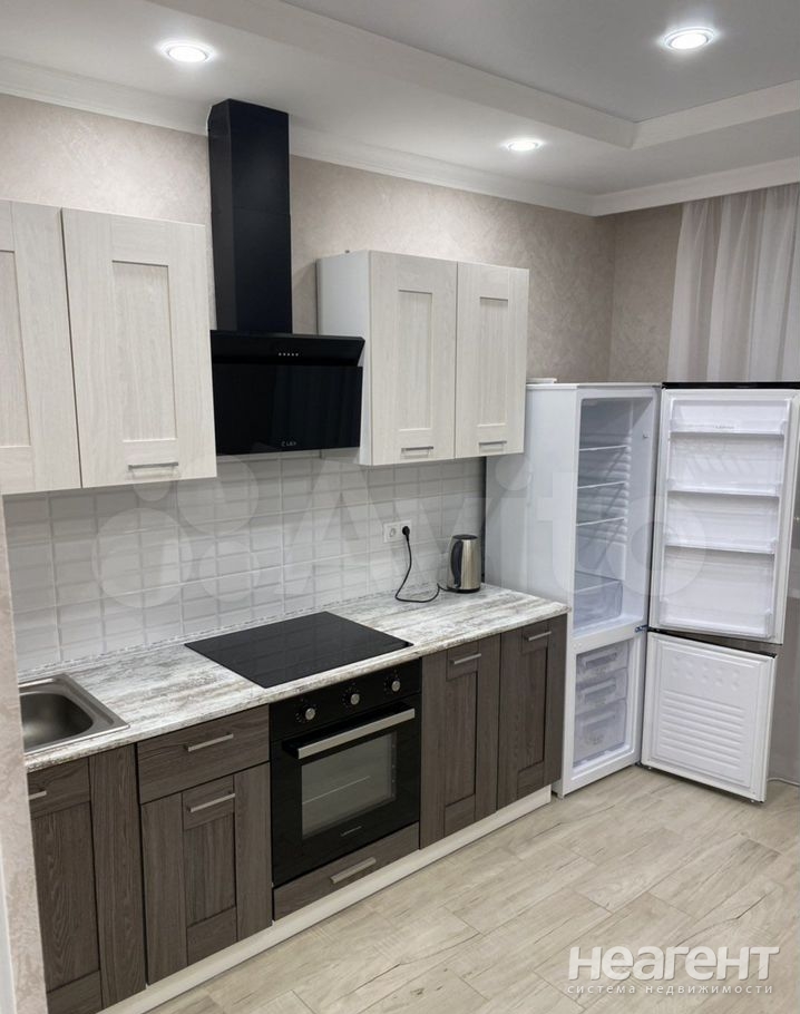 Сдается 1-комнатная квартира, 40 м²