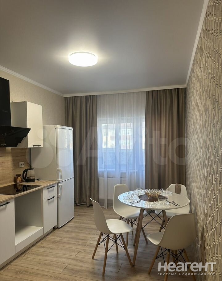 Сдается 1-комнатная квартира, 37 м²