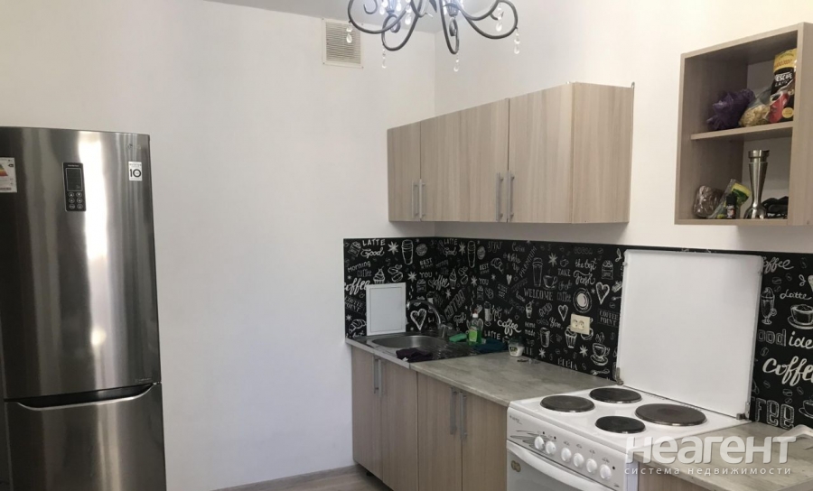 Сдается 1-комнатная квартира, 42 м²