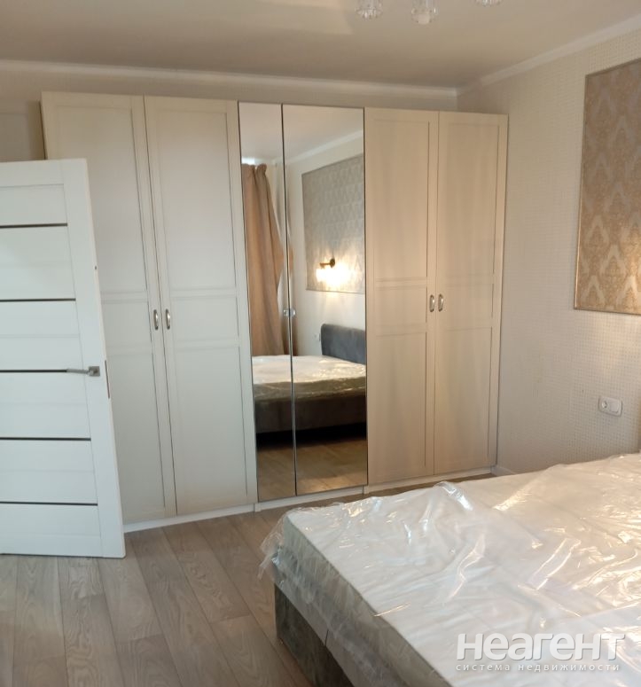 Сдается 2-х комнатная квартира, 63 м²