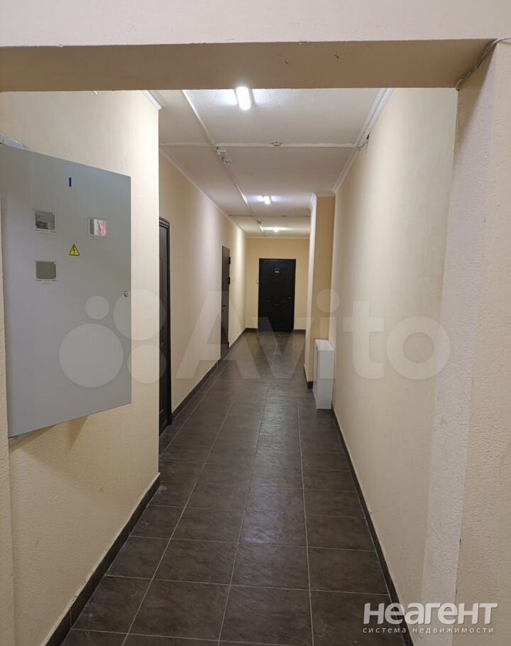 Продается 1-комнатная квартира, 37 м²