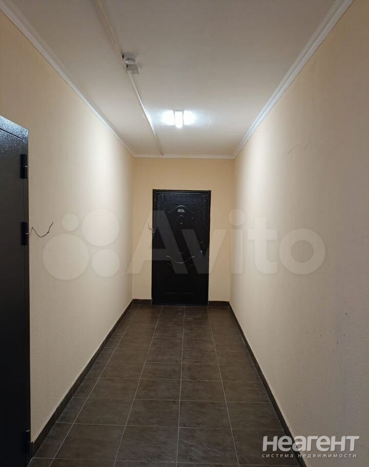 Продается 1-комнатная квартира, 37 м²