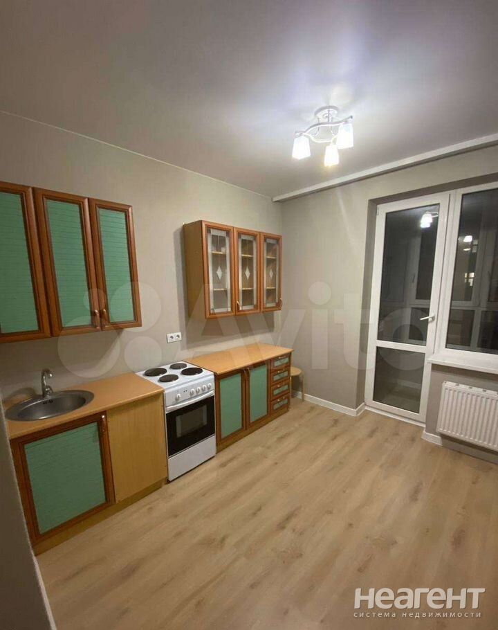 Сдается 1-комнатная квартира, 42 м²