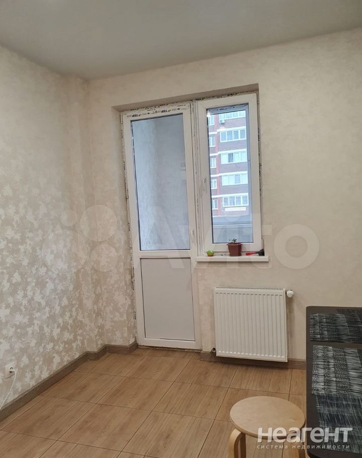 Сдается 1-комнатная квартира, 35 м²