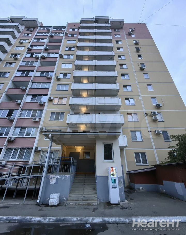 Продается 1-комнатная квартира, 37,8 м²