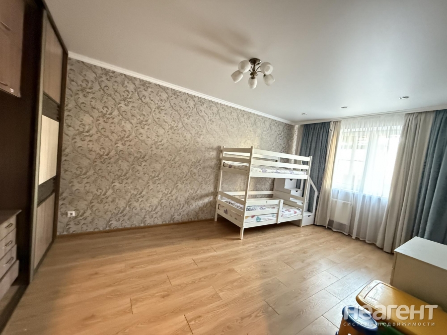 Сдается 2-х комнатная квартира, 62 м²