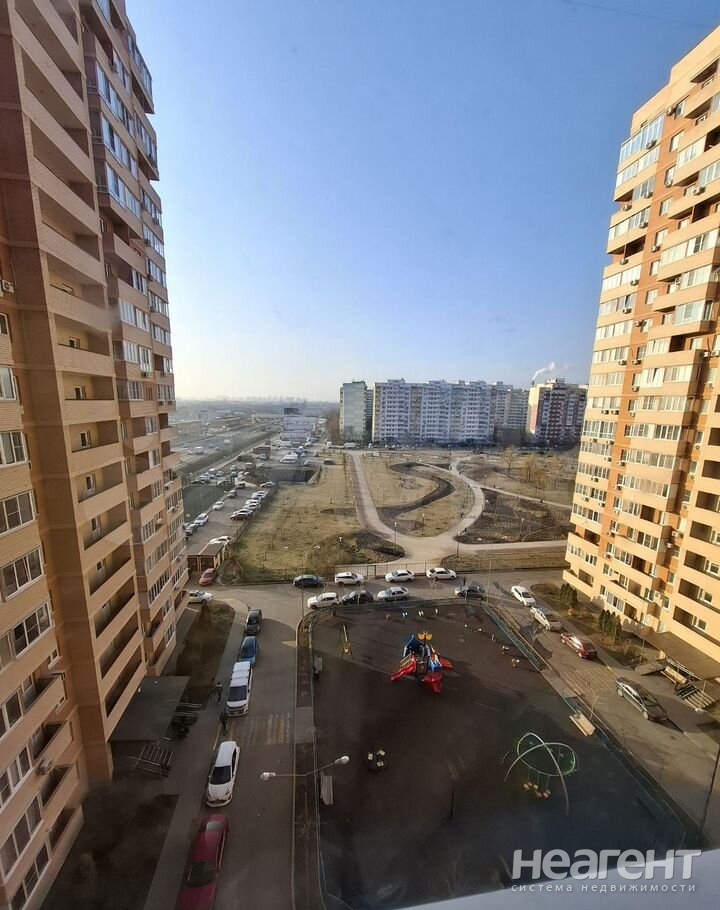 Продается 1-комнатная квартира, 39 м²