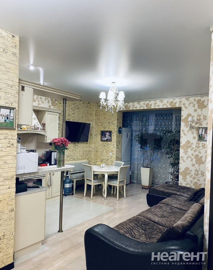 Продается 2-х комнатная квартира, 80 м²