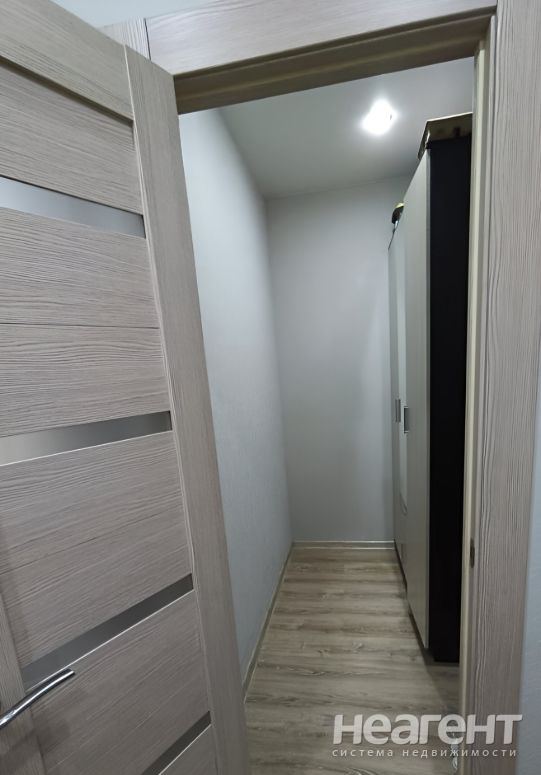 Сдается 1-комнатная квартира, 42 м²