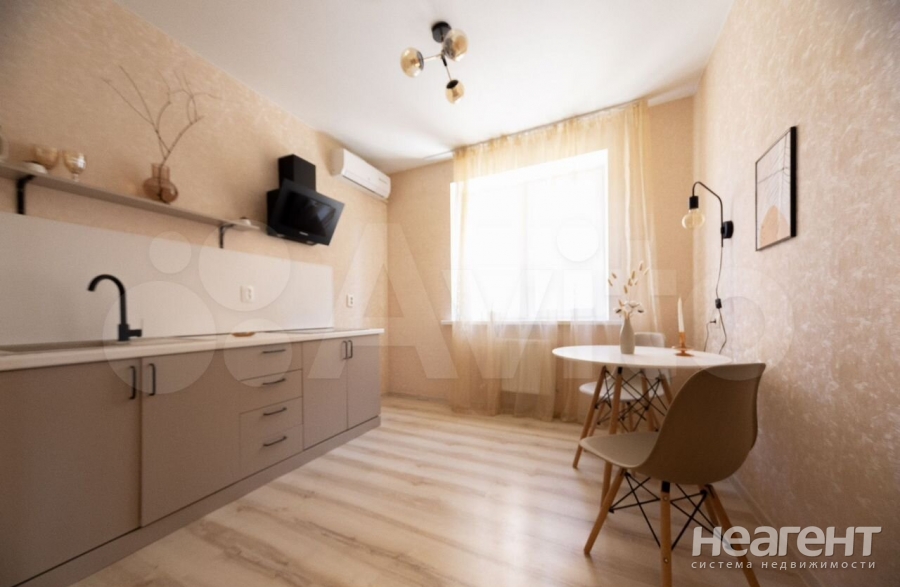 Сдается 2-х комнатная квартира, 63 м²