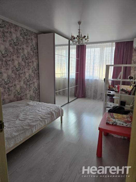 Сдается Многокомнатная квартира, 80 м²