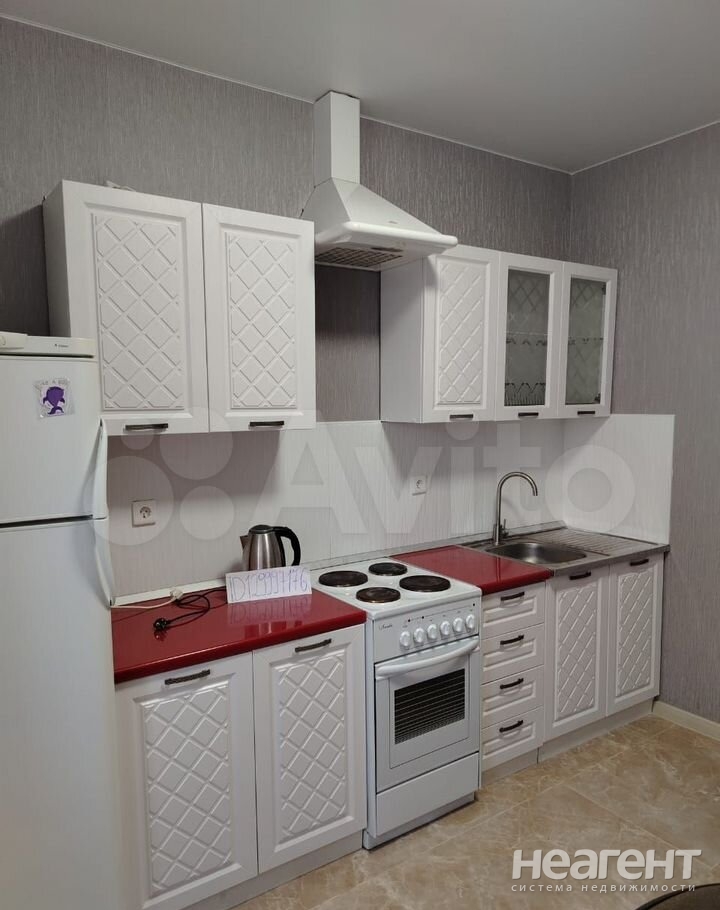 Сдается 1-комнатная квартира, 38 м²