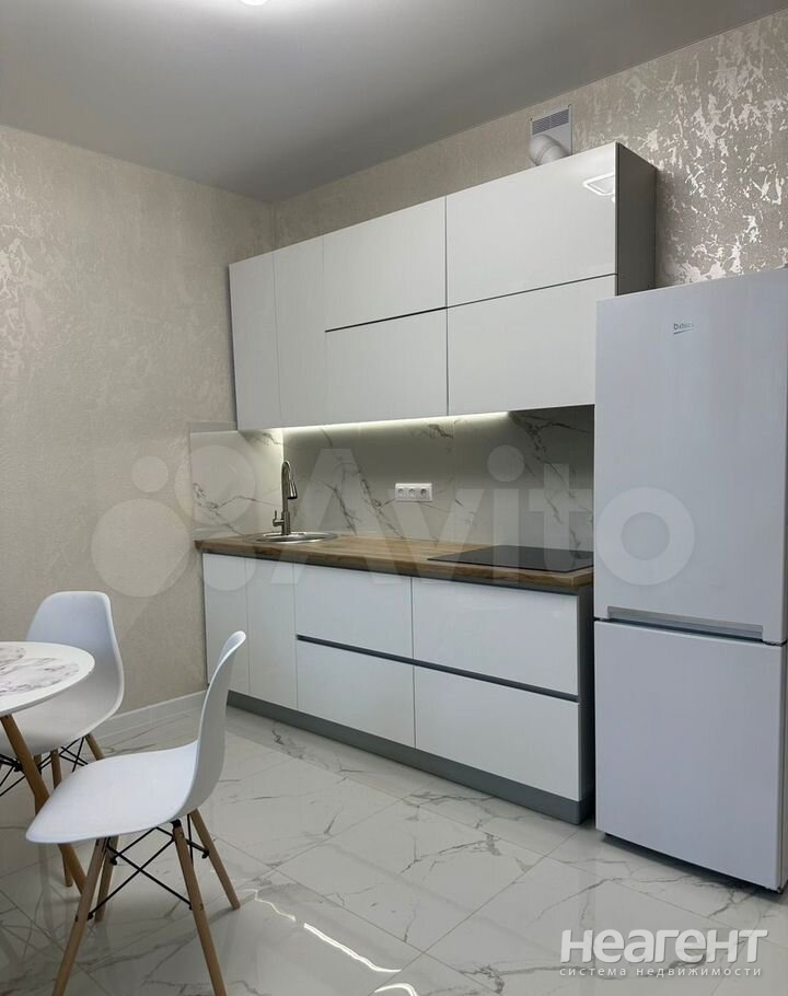 Сдается 1-комнатная квартира, 44 м²