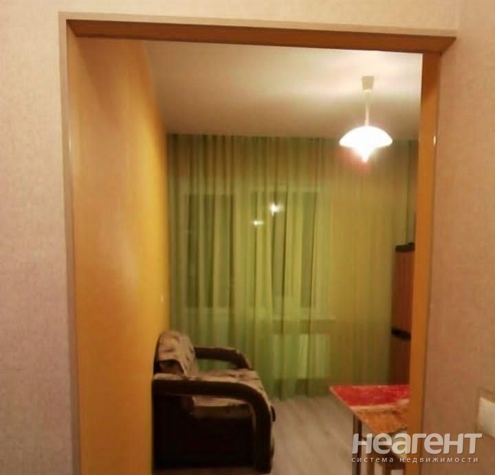 Продается 1-комнатная квартира, 38 м²