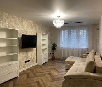 Сдается 2-х комнатная квартира, 80 м²