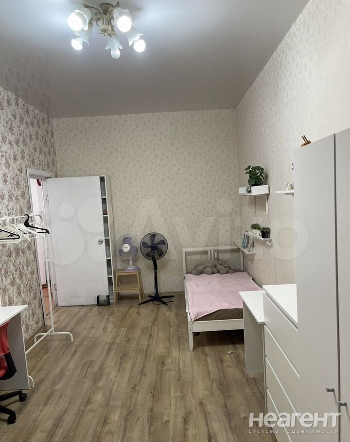 Продается 2-х комнатная квартира, 57 м²