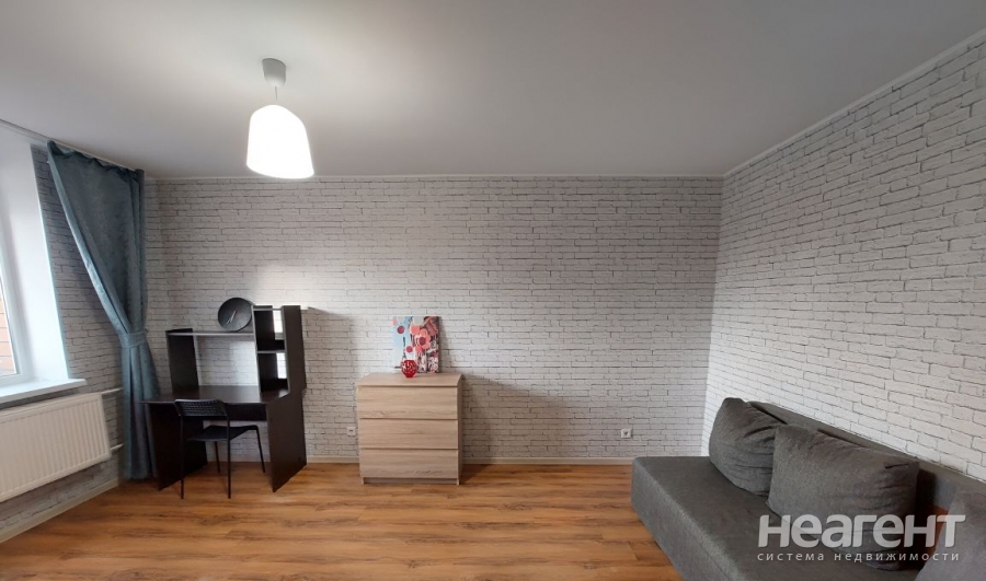 Сдается 1-комнатная квартира, 40 м²