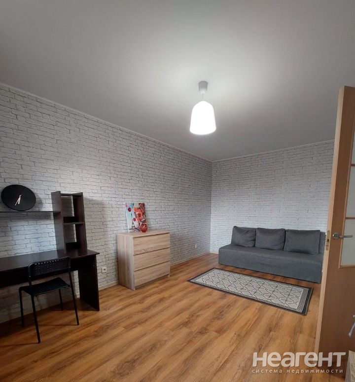 Сдается 1-комнатная квартира, 40 м²