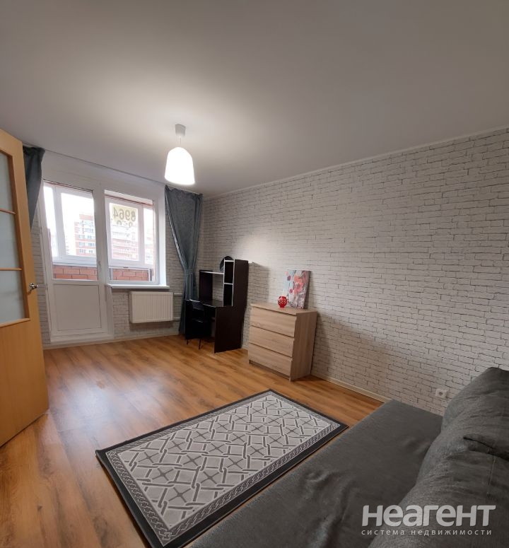 Сдается 1-комнатная квартира, 40 м²