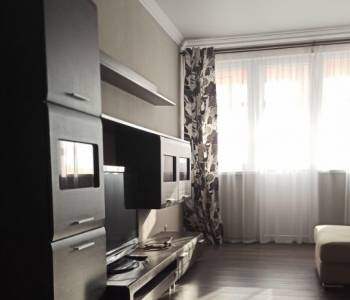 Сдается 2-х комнатная квартира, 80 м²