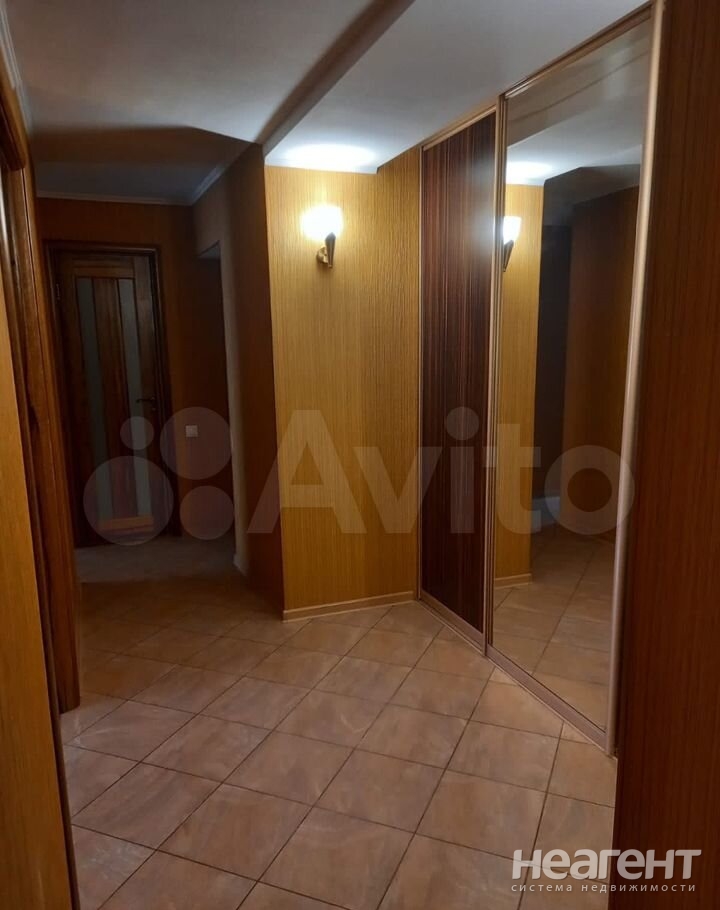 Сдается Многокомнатная квартира, 82 м²