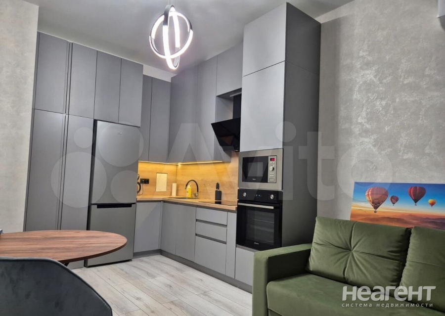 Сдается 1-комнатная квартира, 42 м²