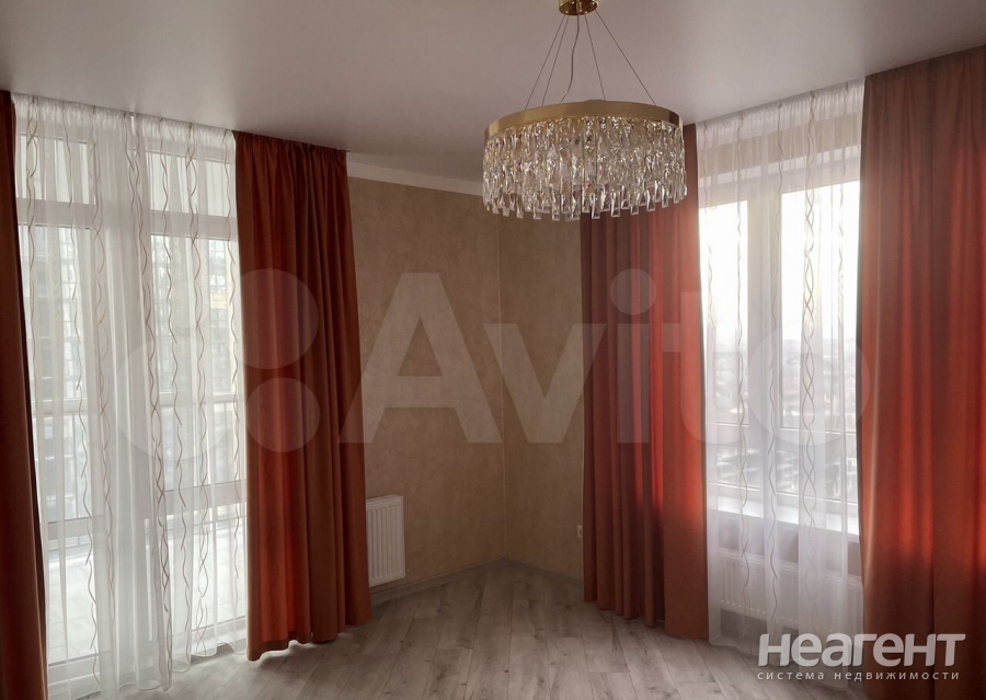 Сдается 2-х комнатная квартира, 64 м²