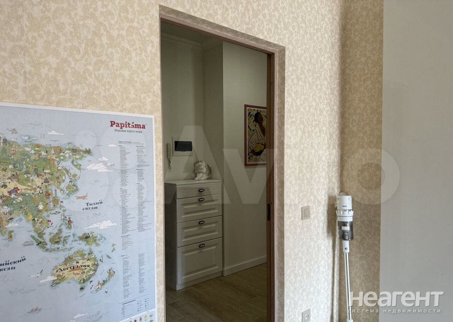 Продается 1-комнатная квартира, 47 м²